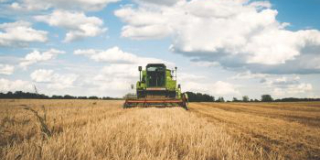 Let vóóraf op het uit gebruik geven van landbouwgronden bij agrarische bedrijfsoverdrachten